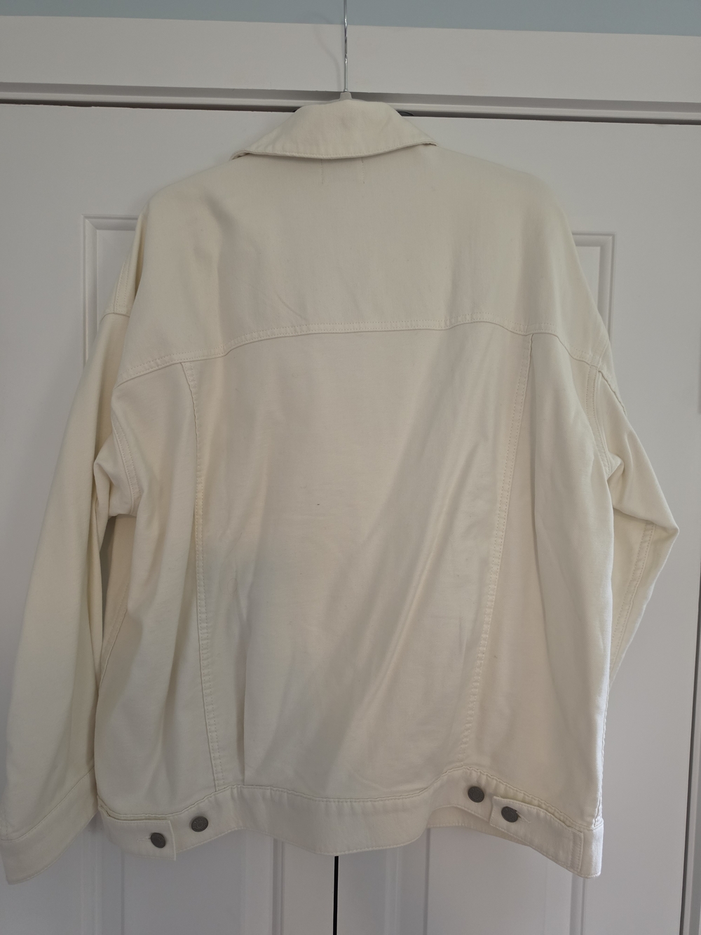 Faherty Off-White Button-Front Jean Jacket - Picture 5 of 9